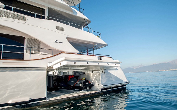 Аренда яхты Benetti Crystal 140 - NELA (Soy Amor) во Франции
